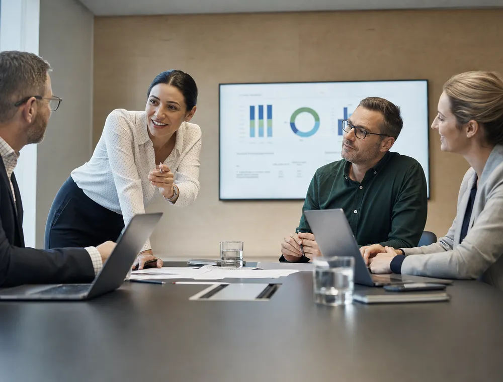 Project lead reporting delivery status to management